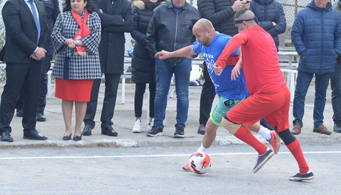 Затворници от Бобов дол играха мач