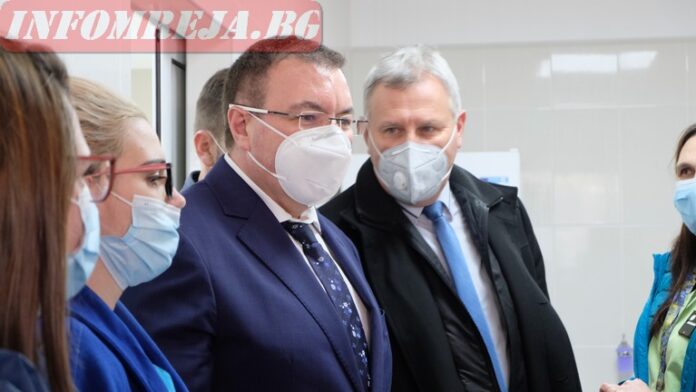 Здравният министър: Прекратявам предизборната си кампания