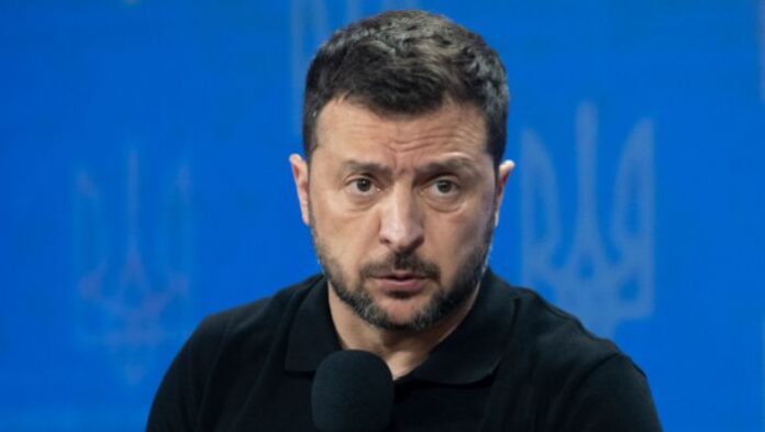 Зеленски предлага да изпрати пожарникари в САЩ