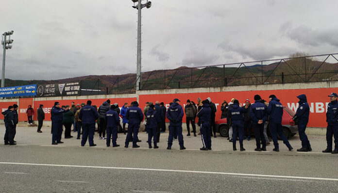 Земеделци протестираха край Симитли