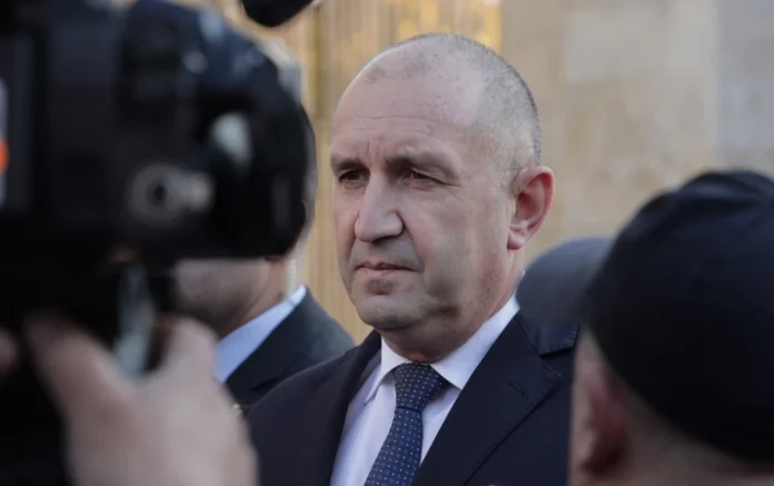 Радев: Назначаването на Румен Спецов за особен управител на „Лукойл“ е незаконно