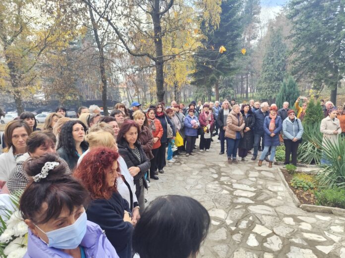 Д-р Спас Радев остава завинаги част от болницата в Разлог
