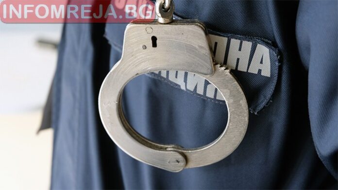 Мъжът, ограбил 70-годишна на спирка в Благоевград, остава в ареста