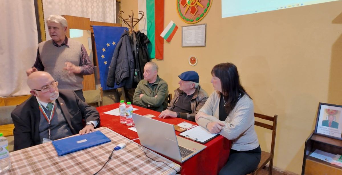В Кюстендил: Наследници на полка съхраняват героизма на предците си в емоционални срещи В Кюстендил: Наследници на полка съхраняват героизма на предците си в емоционални срещи - Инфомрежа
