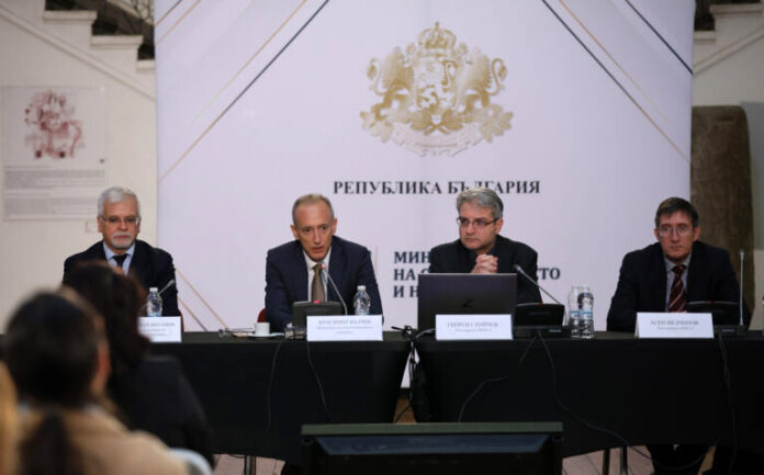Инженерните и медицинските специалности с най-голям ръст през 2025 г.