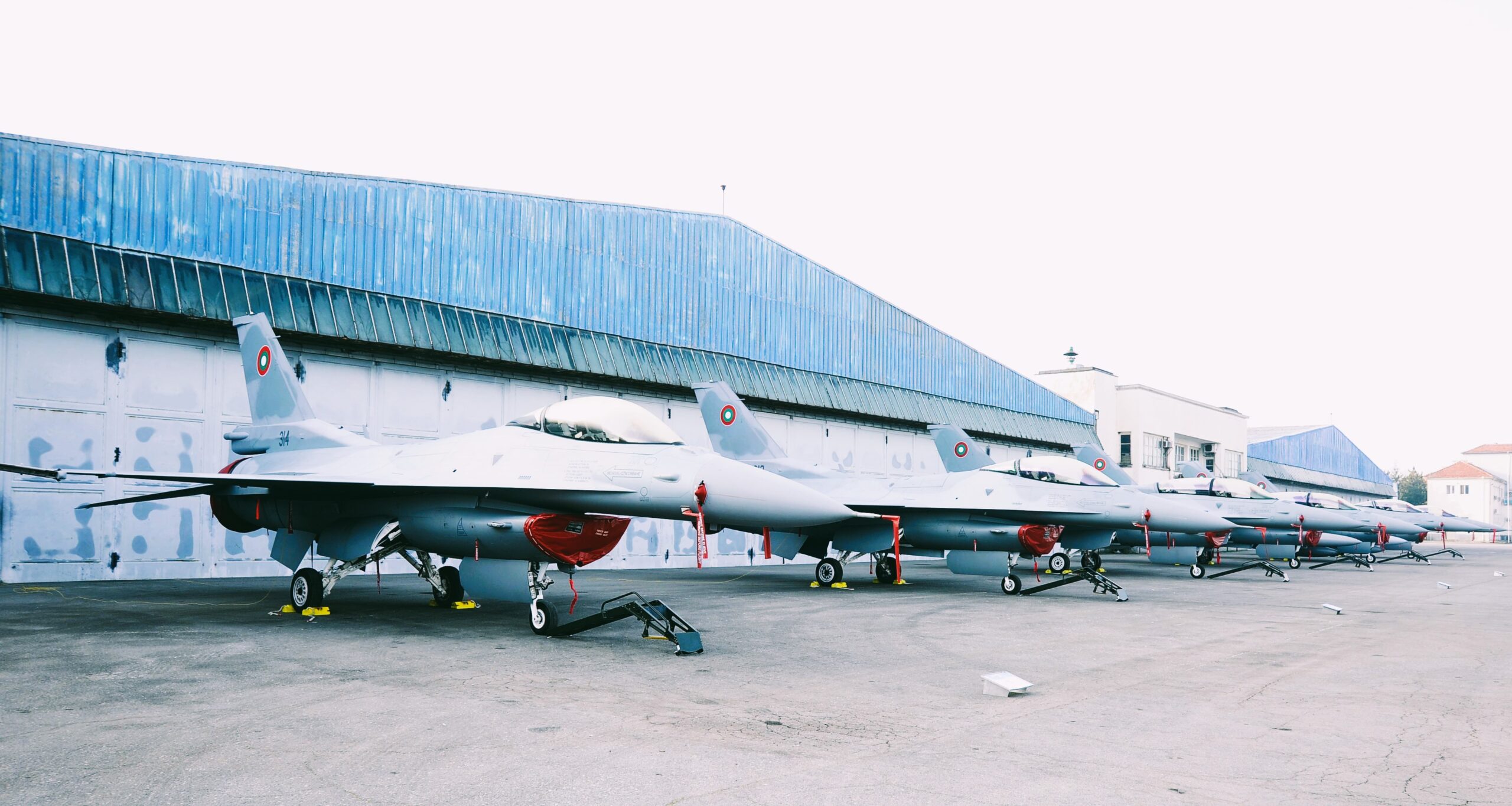 Представиха първите осем F-16 Block 70 за българските ВВС Представиха първите осем F-16 Block 70 за българските ВВС - Инфомрежа