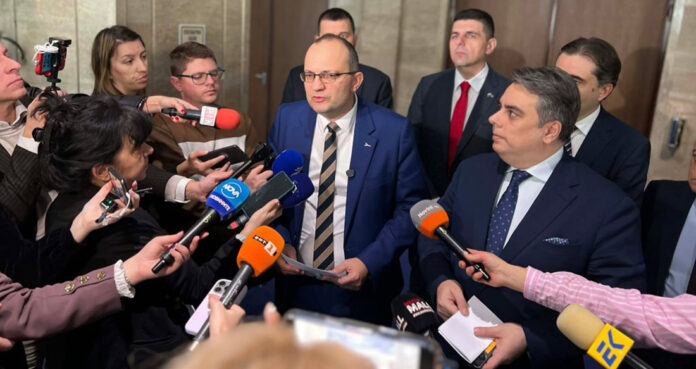 ПП-ДБ внесе законопроект за 100% машинно гласуване