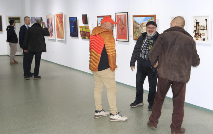 Кметът Методи Байкушев откри традиционната коледна изложба в Благоевград