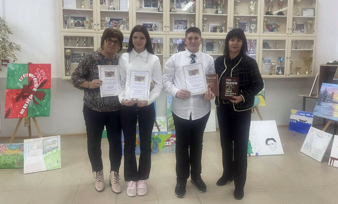 Осмокласници от Хаджидимово с отличия в националния конкурс „Мила Родино“ 2025   