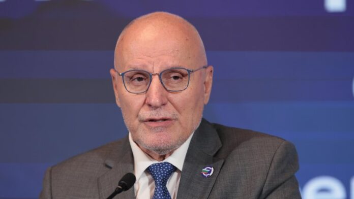 И шефът на БНБ се отказва от служебния премиерски пост