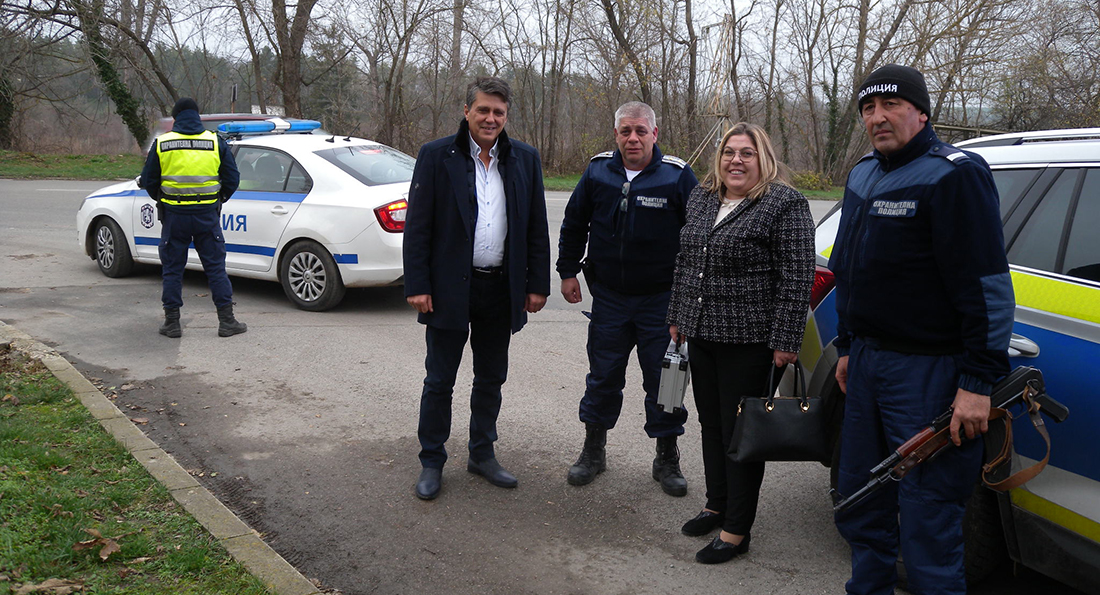След 29 години издирване: Полицията върна в Разград ценната плочка „Тракийски конник“ След 29 години издирване: Полицията върна в Разград ценната плочка „Тракийски конник“ - Инфомрежа