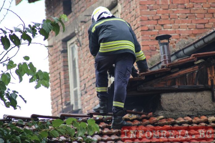 Възрастна болна жена загина при пожар в Шуменско