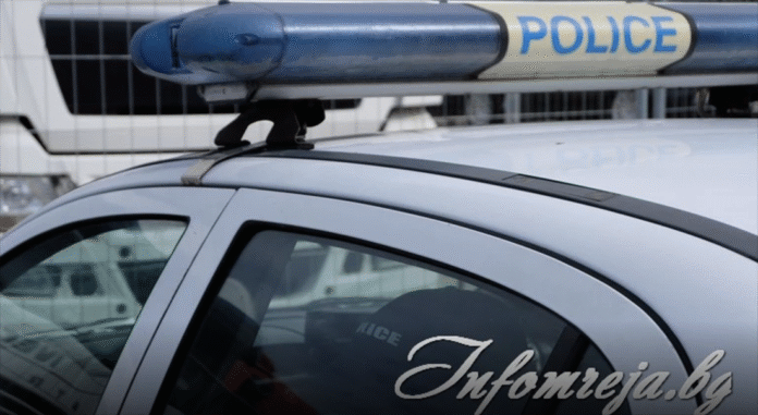 Полицаи от Кубрат разбиха схема за романтични измами