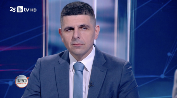 Мирчев: Пеевски отвори учебника на Доган, когато стане напечено, вади „етническата карта“