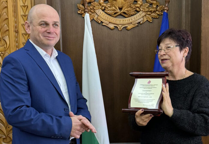 Стойчо Баненски бе избран за „Кмет на годината 2025“ от Синдиката на българските учители