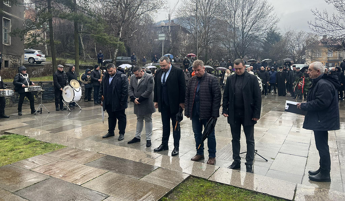 Кюстендил отбеляза 148 години свобода с общоградско шествие и почит към героите Кюстендил отбеляза 148 години свобода с общоградско шествие и почит към героите - Инфомрежа