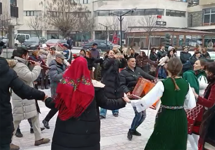 Бабинчетата на Белица са почетени