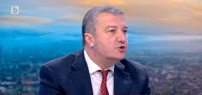 Драгомир Стойнев няма да е кандидат-депутат