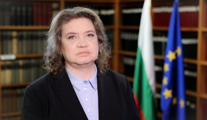 Киселова: С прибързани законодателни промени има риск от масово оспорване на изборните резултати