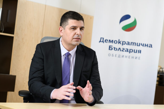 Ивайло Мирчев с остри позиции за разследването срещу Пеевски