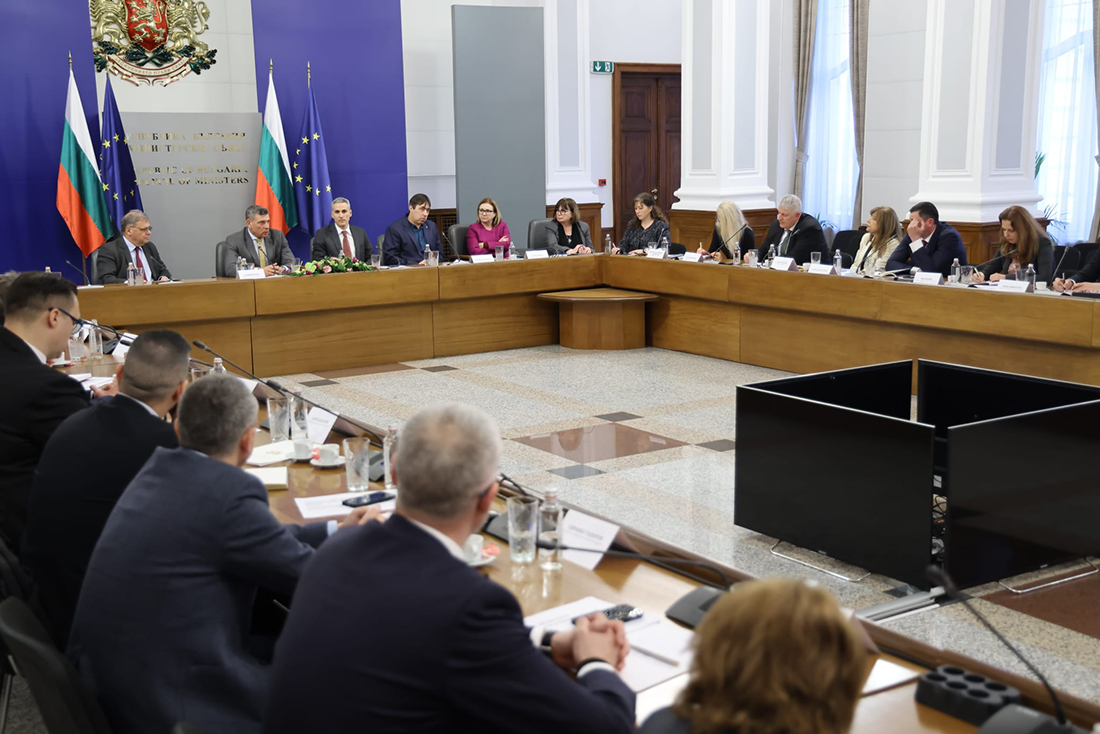 Властта затяга контрола: Регулярни срещи между МВР и областни управители преди изборите Властта затяга контрола: Регулярни срещи между МВР и областни управители преди изборите - Инфомрежа