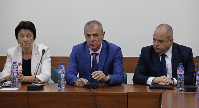 МОН и МВР с общи мерки срещу предизборна агитация в училищата