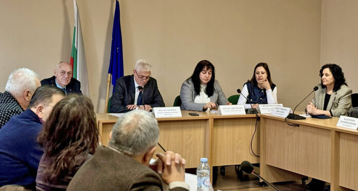 35 нови паралелки и професия по роботика през следващата учебна година в Кюстендилско