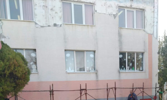 Ураганен вятър нанесе щети на детска градина в Илинденци