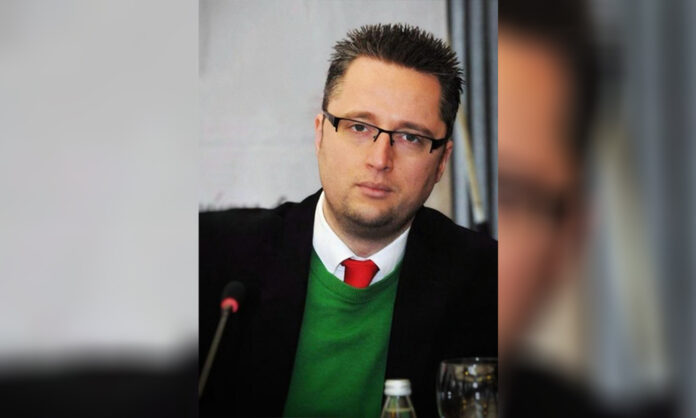 Музикален дизайнер в „Дисни“ и „Юнивърсъл“ е назначен за заместник-министър на културата
