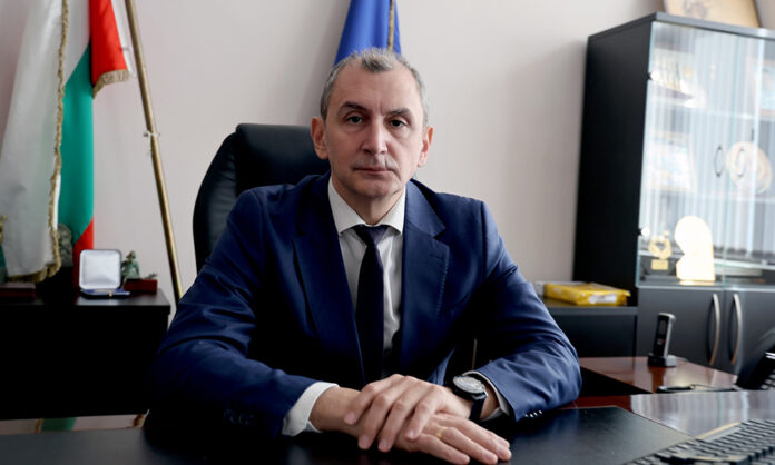 Министър Околийски прекрати обществена поръчка, обявена преди дни