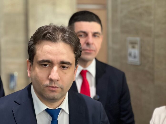 „Да, България“ поиска оставката на Ирена Денева: Не може едно семейство да контролира сигурността и цената на водата