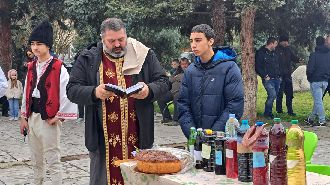 Нова традиция: Село Бараково отпразнува първия си Трифон Зарезан Нова традиция: Село Бараково отпразнува първия си Трифон Зарезан - Инфомрежа