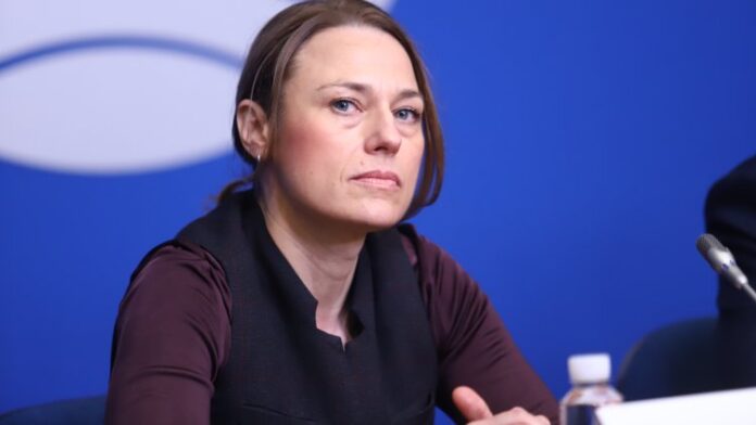 Митева отива при Радев