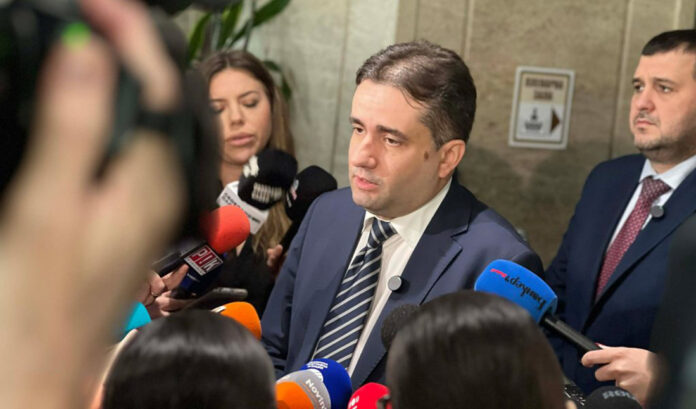 Божанов: Очакваме МВР да спре „кранчетата за пари“, с които се купуват изборите