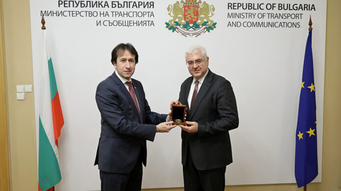 България и Турция търсят решения за най-натоварения граничен пункт в света – Капитан Андреево