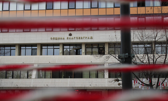 Търговците на мартеници подават заявления до Община Благоевград
