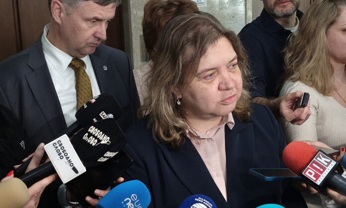 БСП: Киселова оглави парламентарната група