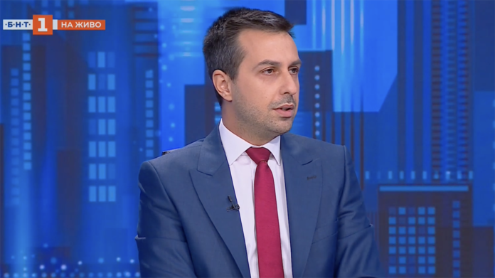 Деян Николов: Нямаме големи очаквания към Андрей Гюров