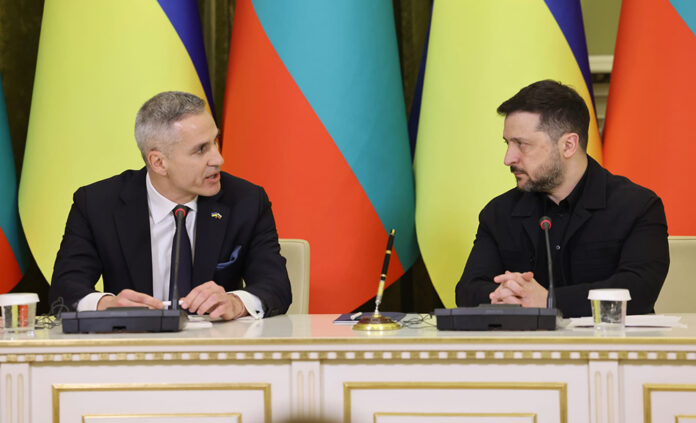 България и Украйна подписаха историческо 10-годишно споразумение за сътрудничество в отбраната