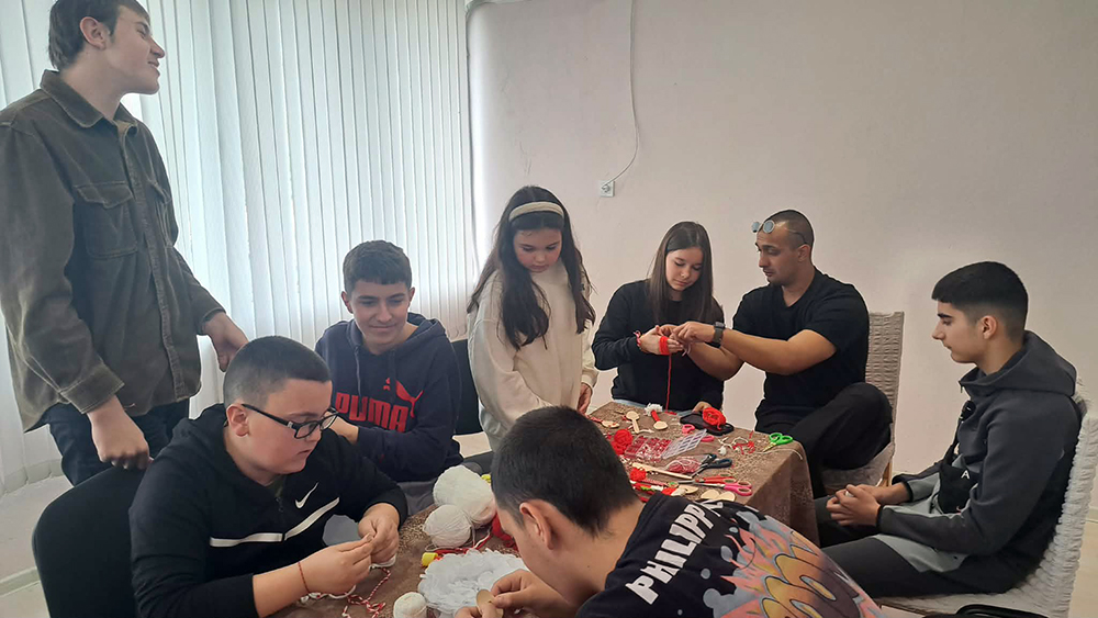 Празничен дух в Бараково: Традиции и родолюбие за Баба Марта и 3 март Празничен дух в Бараково: Традиции и родолюбие за Баба Марта и 3 март - Инфомрежа