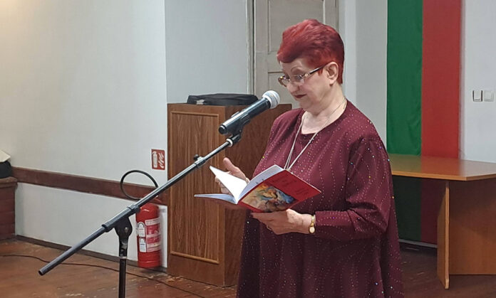 Стихосбирката „Крилете на душата“ на Здравка Радичкова събра творци от Кюстендил, Благоевград и Крива Паланка