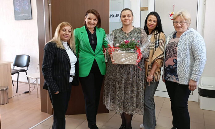 Община Струмяни отбеляза 8 март с жест на внимание към дамите
