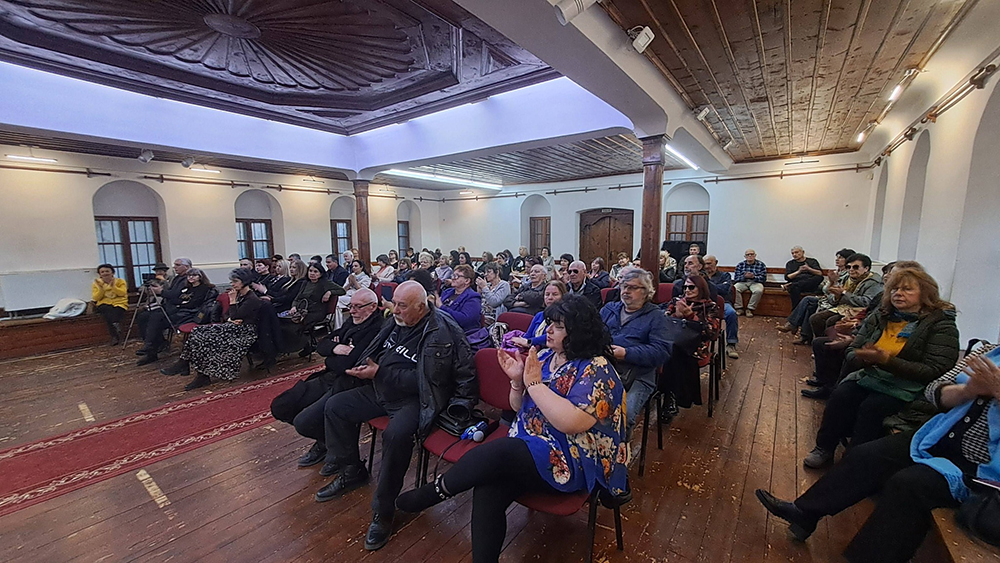 Стихосбирката „Крилете на душата“ на Здравка Радичкова събра творци от Кюстендил, Благоевград и Крива Паланка Стихосбирката „Крилете на душата“ на Здравка Радичкова събра творци от Кюстендил, Благоевград и Крива Паланка - Инфомрежа