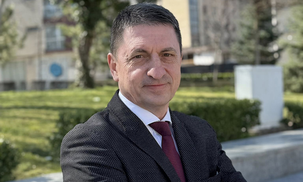 ГЕРБ-СДС регистрира листата си в Кюстендил: Христо Терзийски отново повежда отбора - Инфомрежа