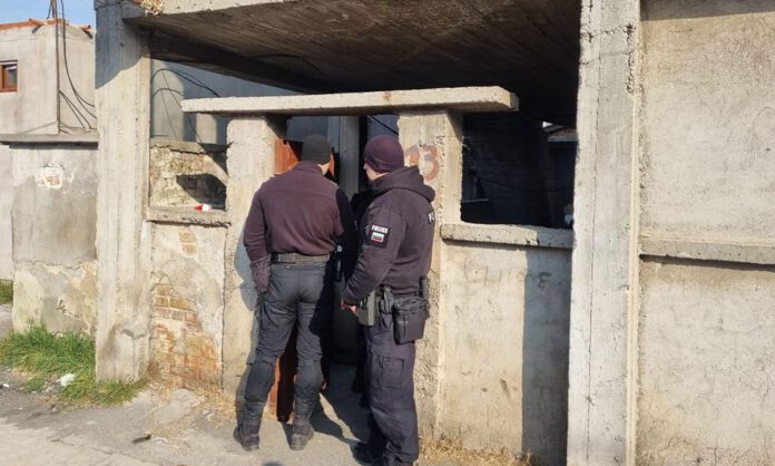 Акция срещу купуването на гласове в Бургас: 10 задържани и открита нарколаборатория