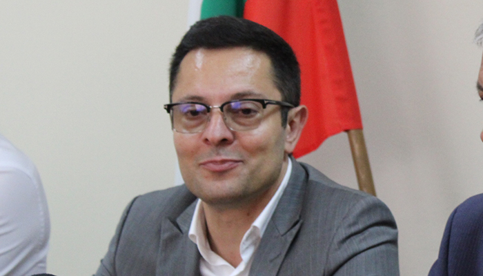 Радев обяви водачите на листите в страната: Спортисти, бивши министри и бизнесмени Радев обяви водачите на листите в страната: Спортисти, бивши министри и бизнесмени - Инфомрежа