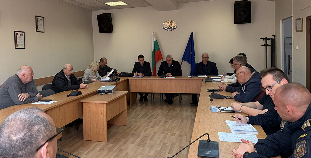 Извънредни мерки в Благоевградско: Забраняват животинските пазари заради огнища на шап и шарка на Балканите Извънредни мерки в Благоевградско: Забраняват животинските пазари заради огнища на шап и шарка на Балканите - Инфомрежа