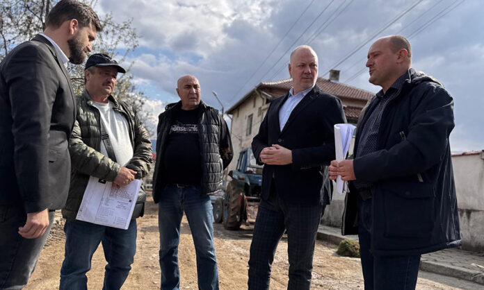 Реконструкция на водопроводната мрежа в Кърналово бе представена от Росен Желязков