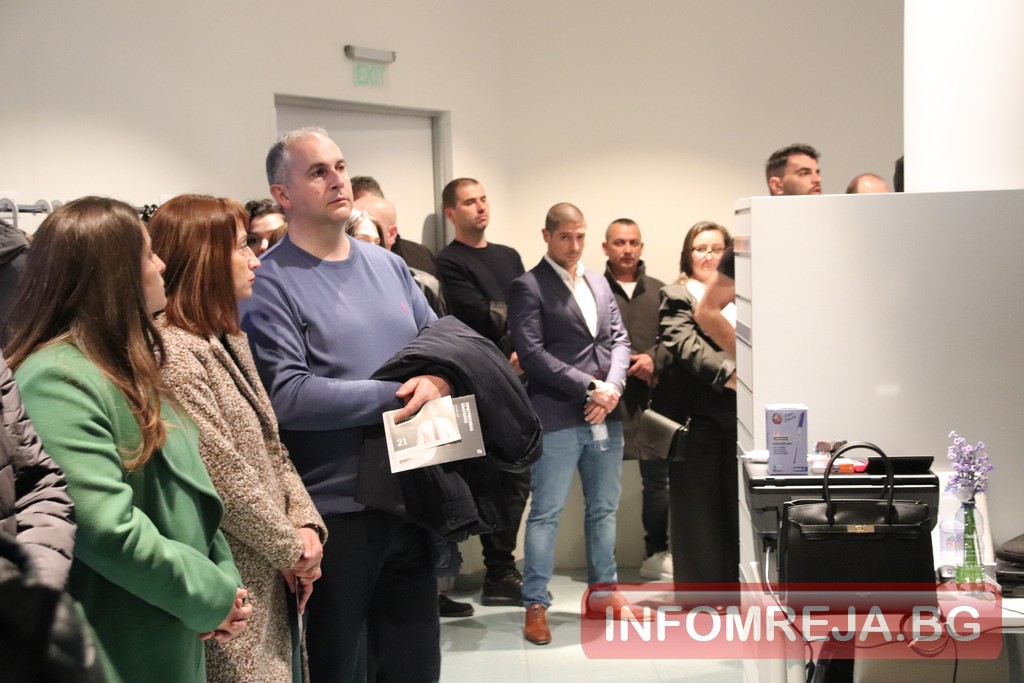 Прогресивна България откри кампанията в Благоевград, Карамфилова: Ние сме можещи, знаещи и ще успеем! Прогресивна България откри кампанията в Благоевград, Карамфилова: Ние сме можещи, знаещи и ще успеем! - Инфомрежа