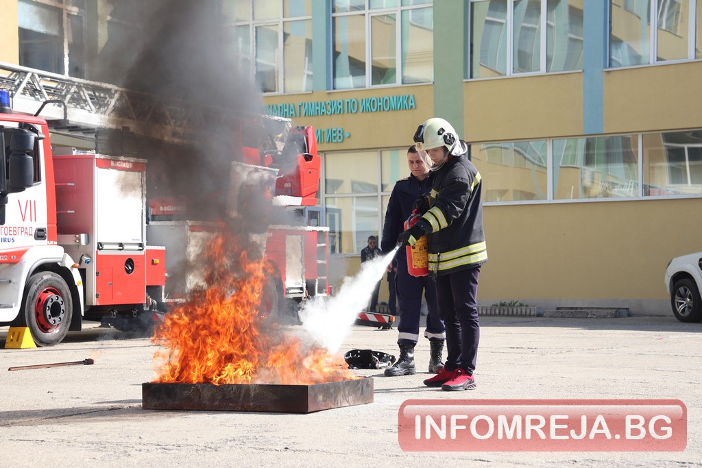 Евакуираха ученици от горяща сграда в Благоевград… но само на учение Евакуираха ученици от горяща сграда в Благоевград... но само на учение - Инфомрежа